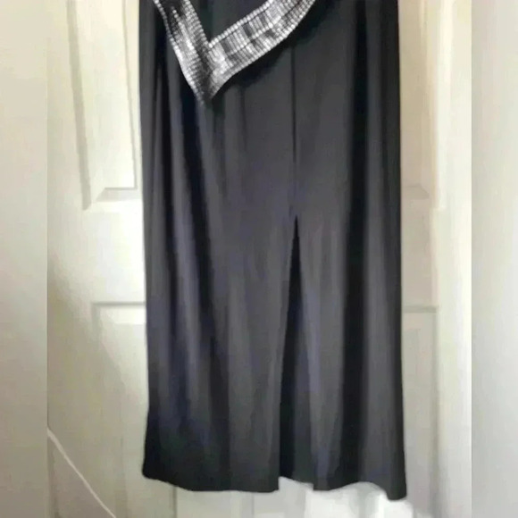 SLNY Black Overlay Style Metallic-Trim Capelet Sheath Maxi Dress16 - Picture 10 of 12
